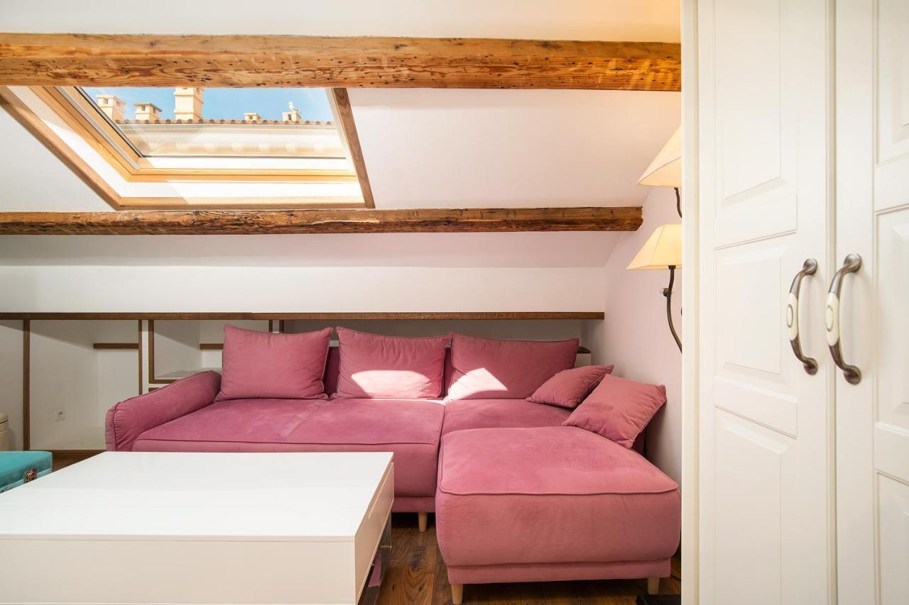 Domus Maximus Apartment พูลา ภายนอก รูปภาพ